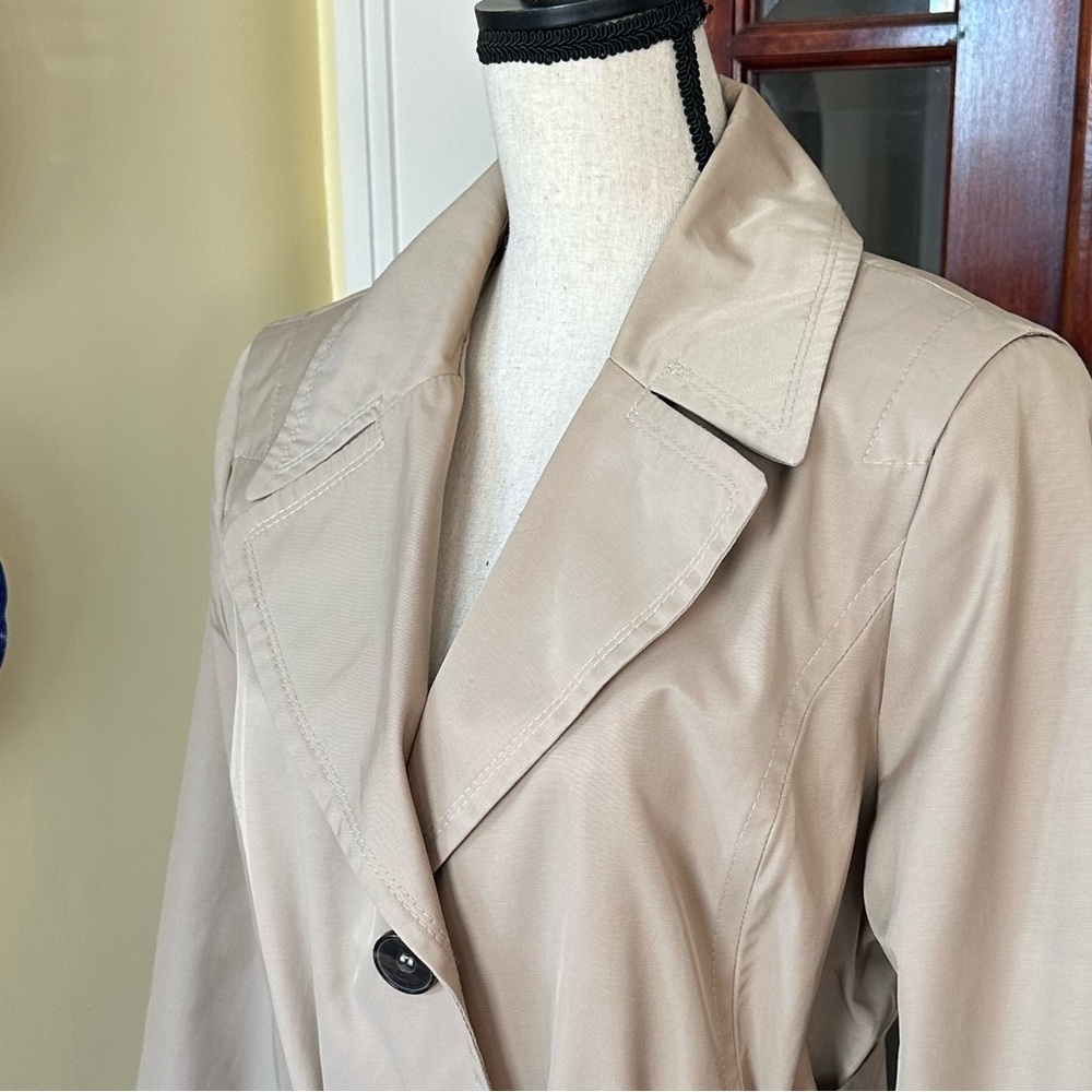 DKNY | Tan Tie Waist Single Breasted Trench Coat, Size XL - Picture 3 of 10